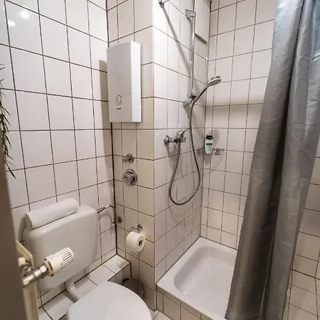 Apartment Zentral & Modern Nahe Hauptbahnhof Mit Privatparkplatz & Schnellem Wlan